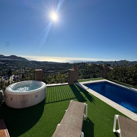 Villa En Frigiliana Con Piscina, Jacuzzi Y Espectaculares Vistas Esterno foto