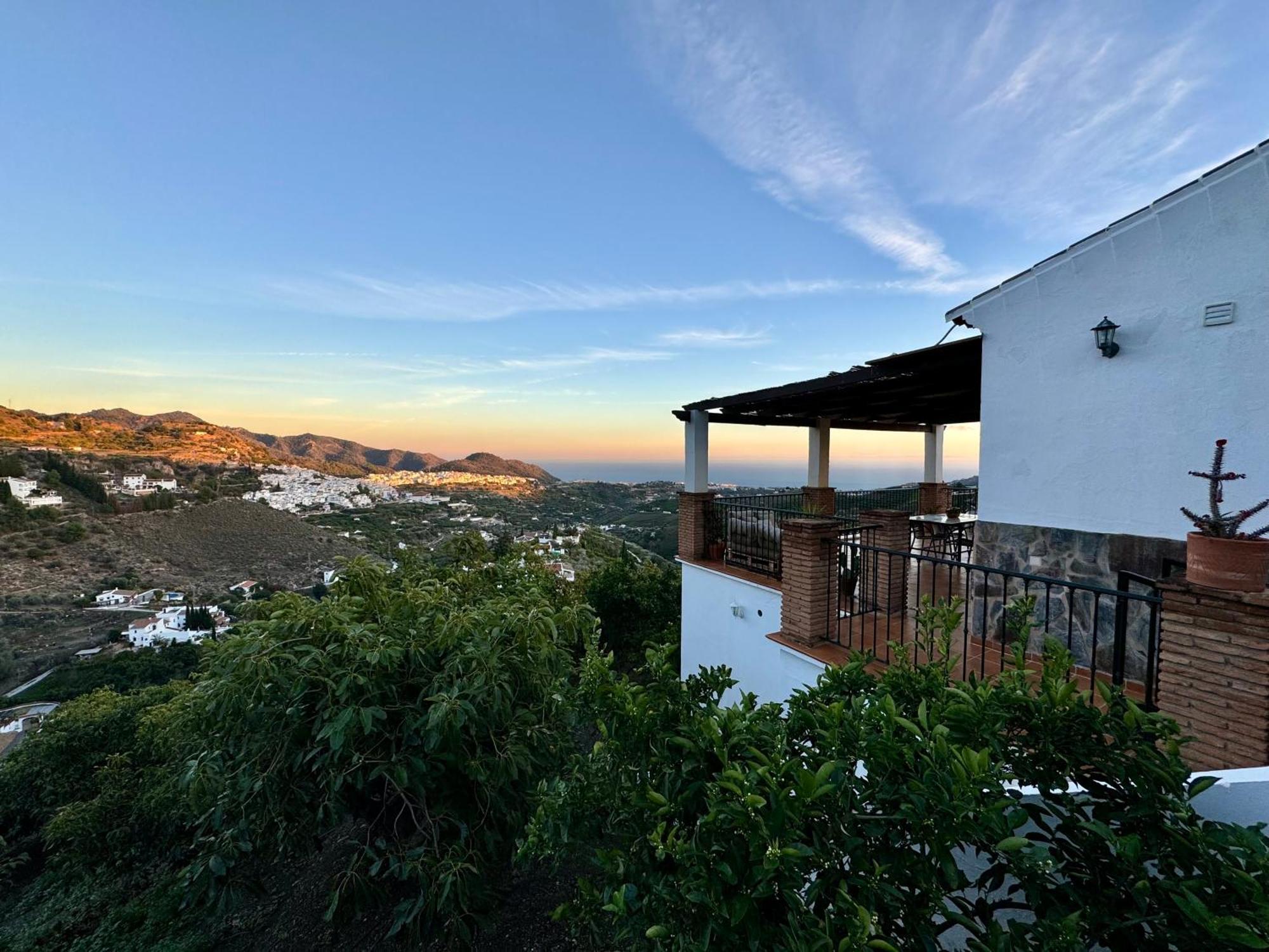 Villa En Frigiliana Con Piscina, Jacuzzi Y Espectaculares Vistas Esterno foto